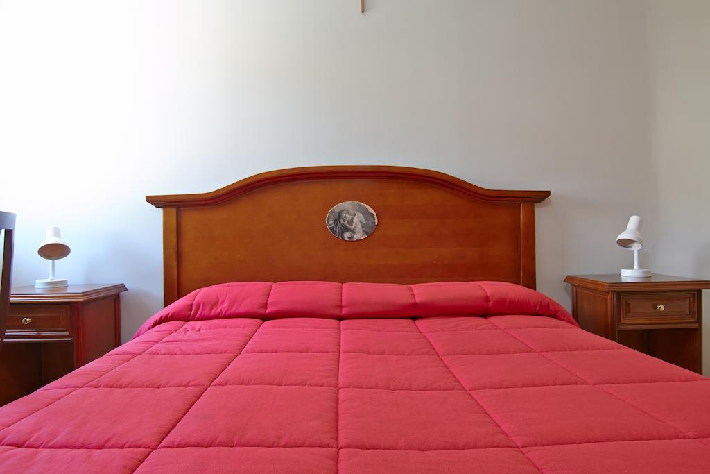Albergo Villa Bianca San Giovanni Rotondo Rum bild